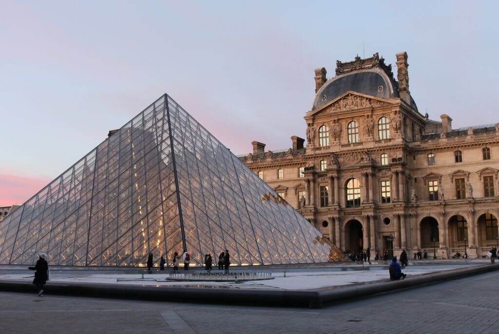 Wohnmobilurlaub in Frankreich Louvre